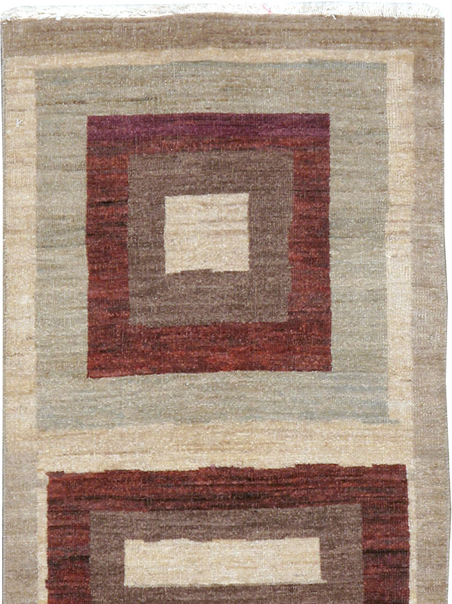 Modern Persian Tabriz Runner, No.24495 - Galerie Shabab