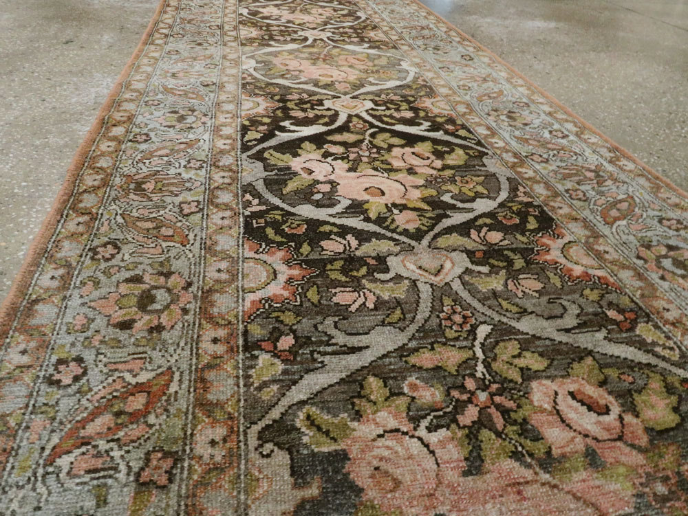 Vintage Persian Bakhtiari Runner, No.24500 - Galerie Shabab