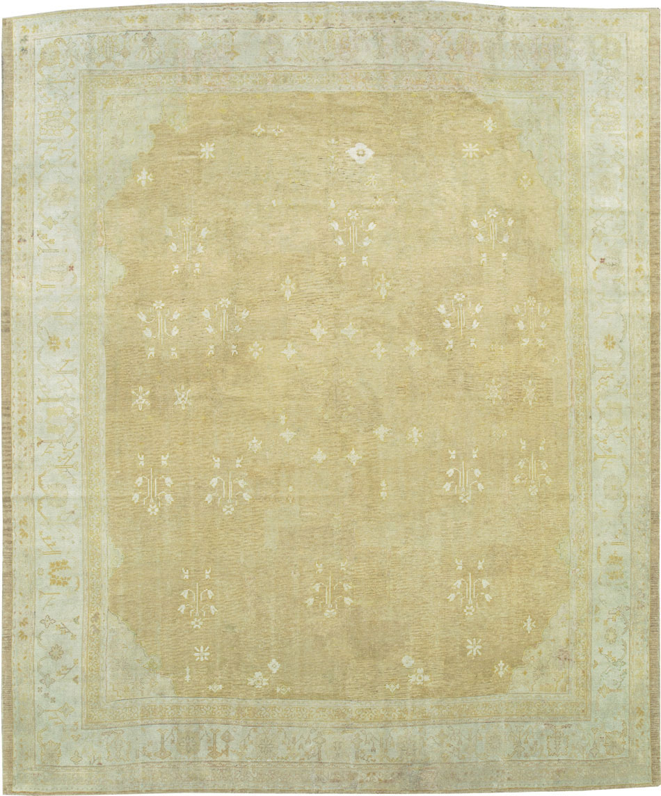 Antique Turkish Oushak Carpet, No.24514 - Galerie Shabab