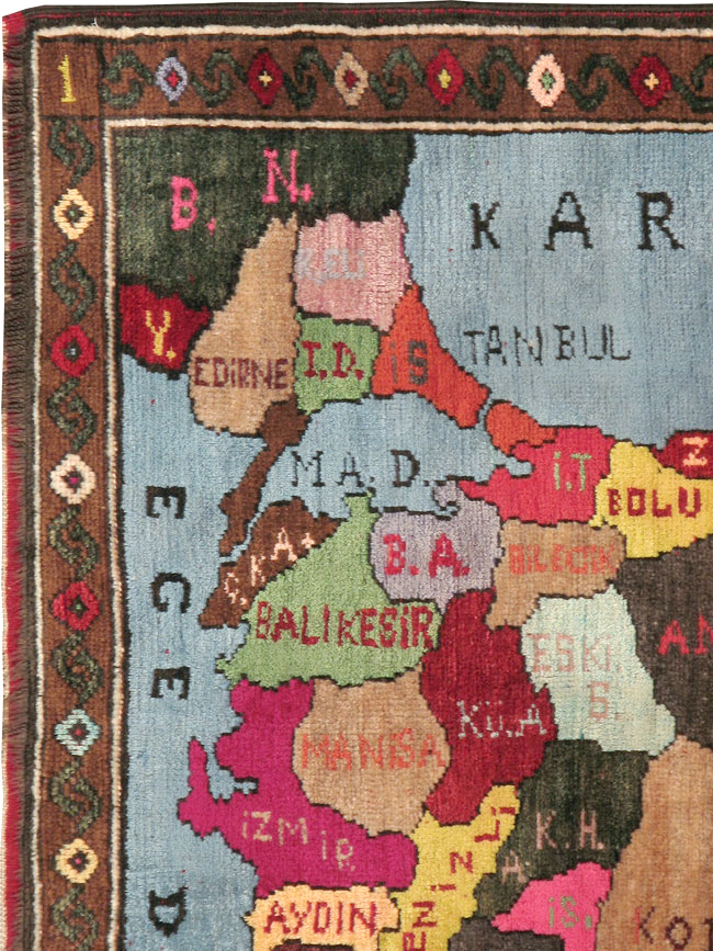 Vintage Turkish Anatolian Map Rug, No.24515 - Galerie Shabab