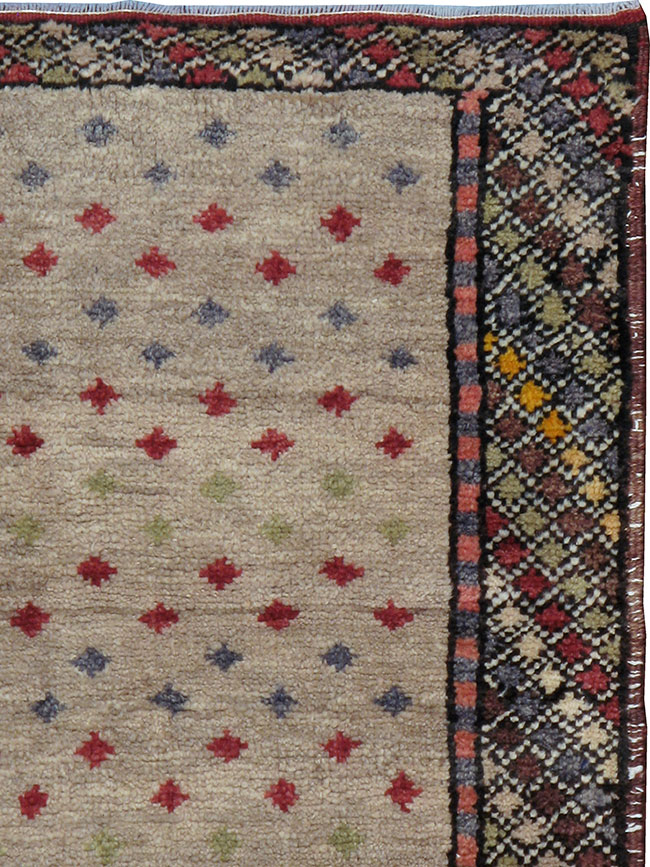 Vintage Anatolian Rug, No.24519 - Galerie Shabab