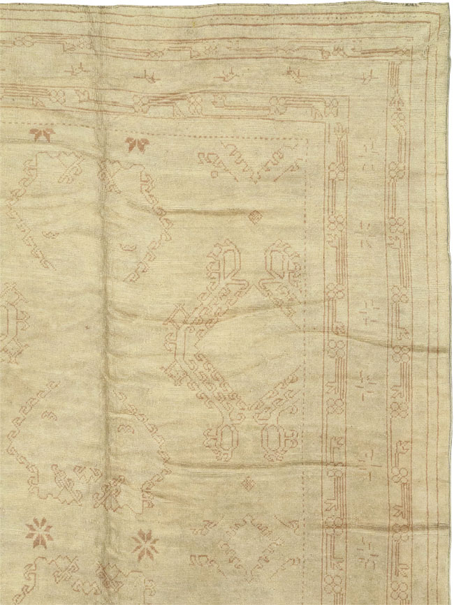 Antique Turkish Oushak Carpet, No.24530 - Galerie Shabab