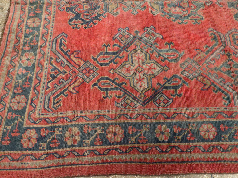 Antique Turkish Oushak Gallery Carpet, No.24548 - Galerie Shabab