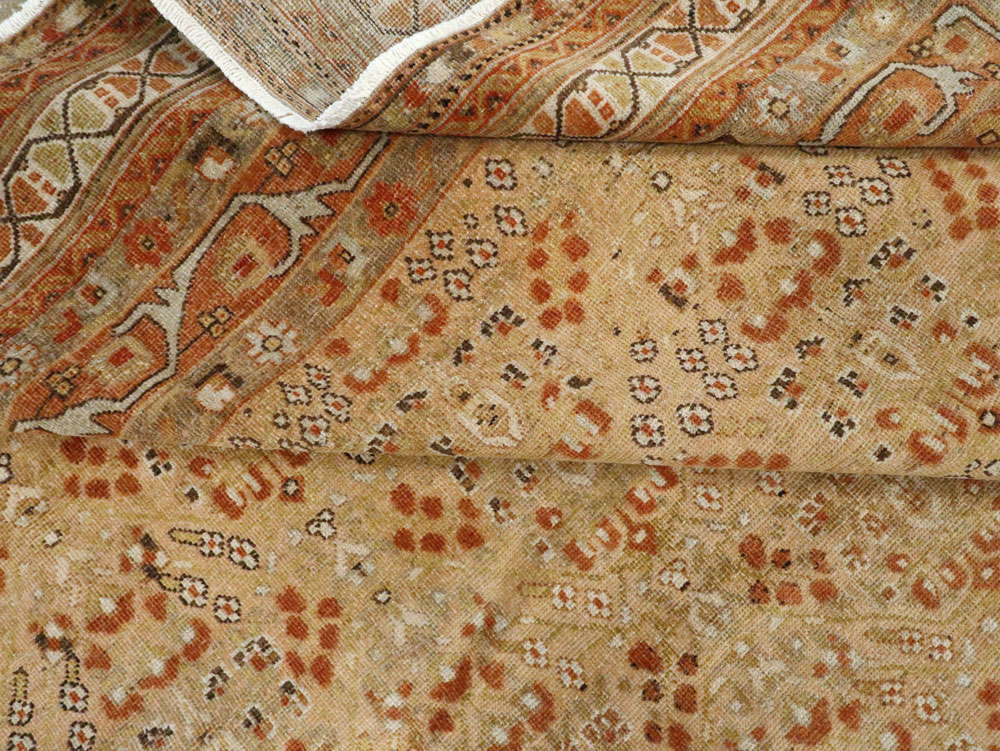 Vintage Persian Shiraz Carpet, No.24556 - Galerie Shabab