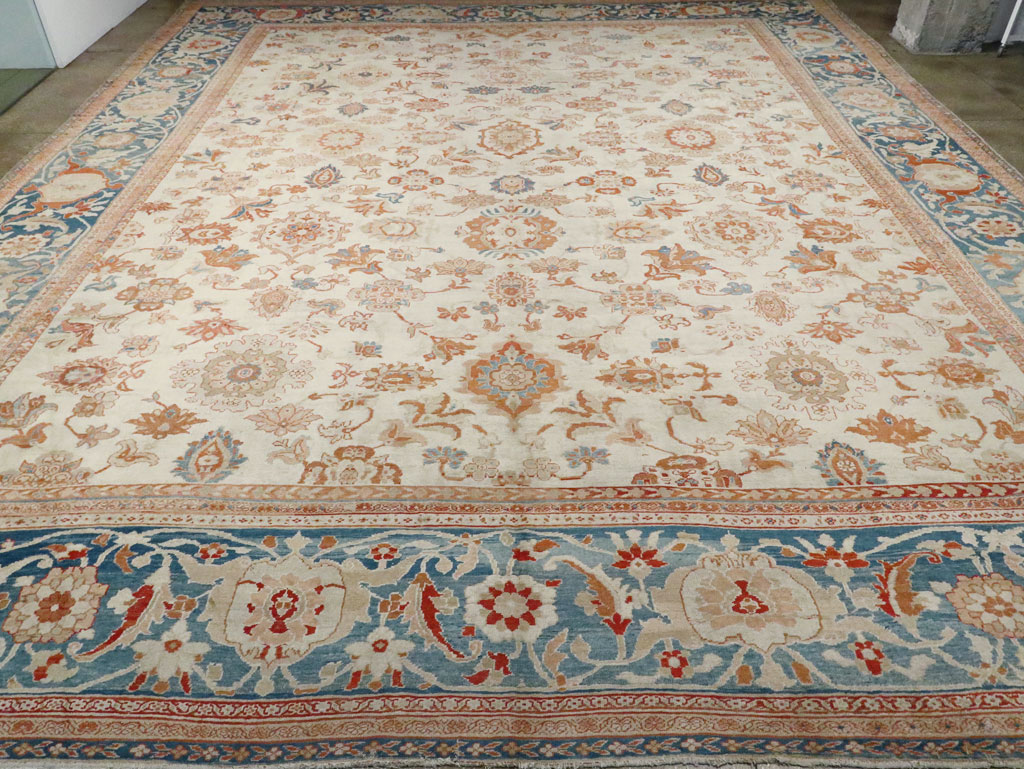 Antique Persian Sultanabad Carpet, No.24573 - Galerie Shabab