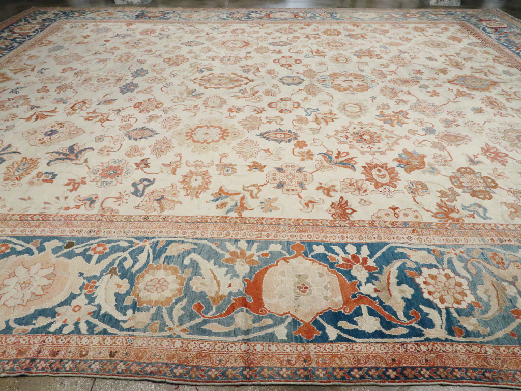 Antique Persian Sultanabad Carpet, No.24573 - Galerie Shabab