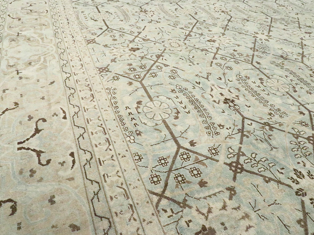 Antique Persian Tabriz Carpet, No.24579 - Galerie Shabab