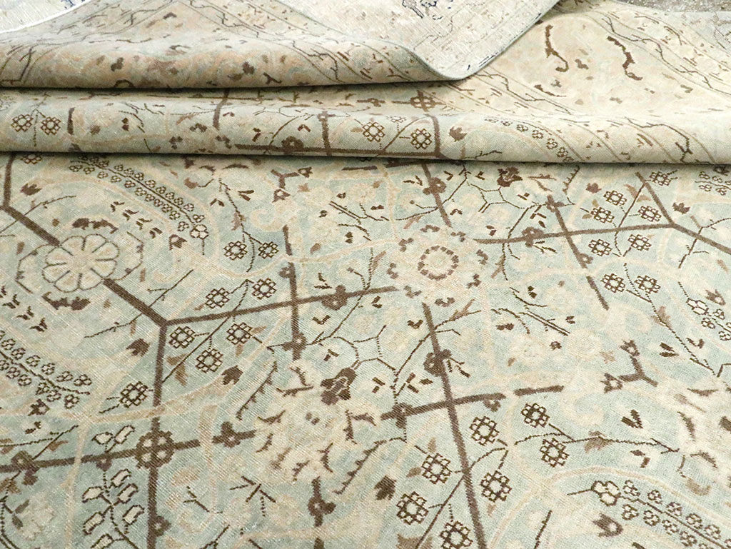 Antique Persian Tabriz Carpet, No.24579 - Galerie Shabab