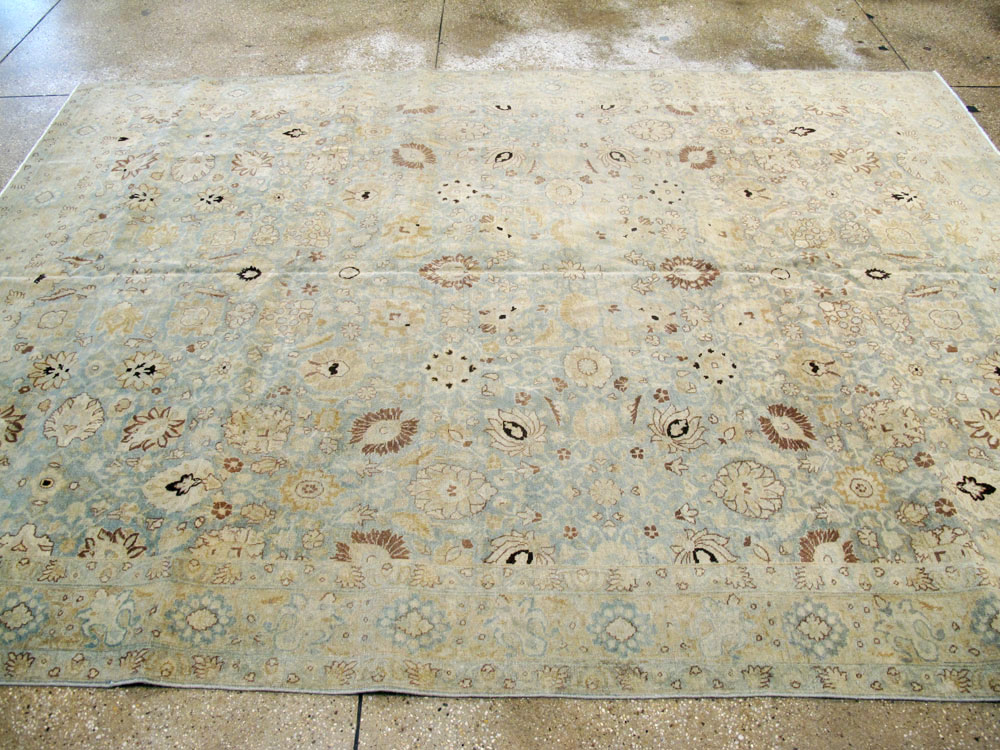 Antique Persian Tabriz Carpet, No.24596 - Galerie Shabab