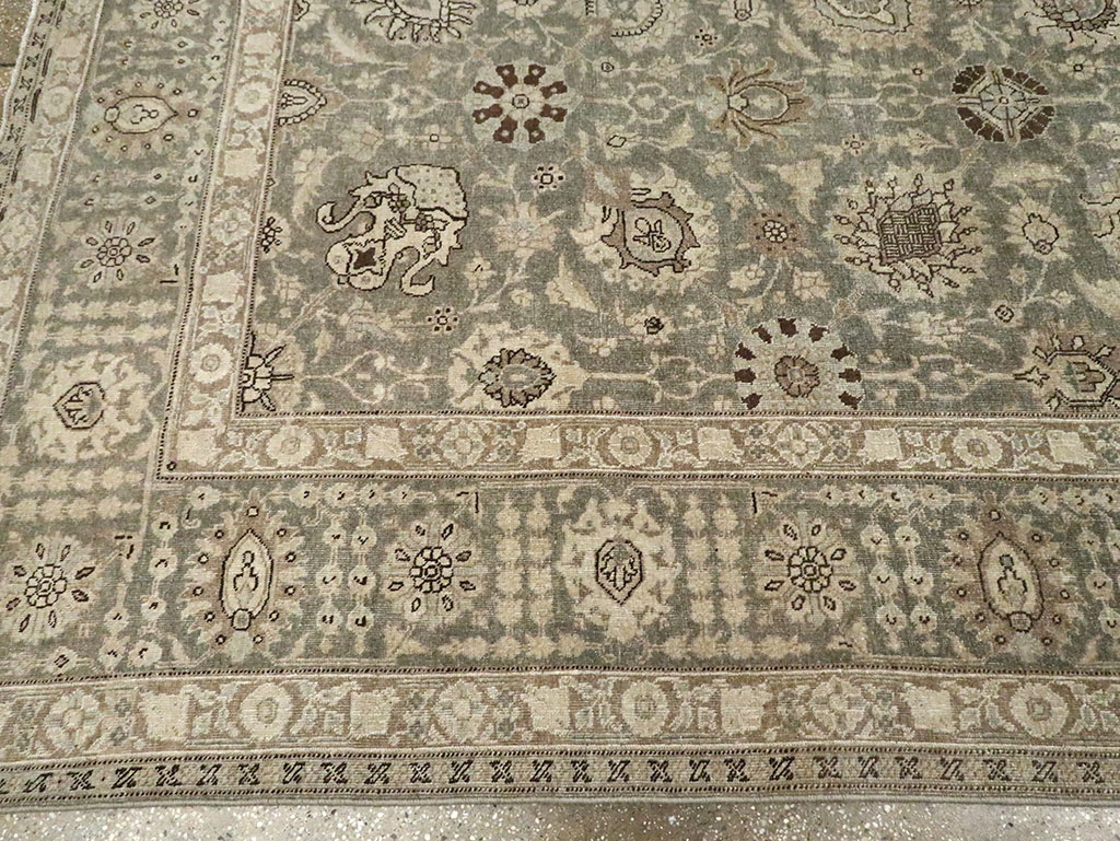 Antique Persian Tabriz Room Size Carpet, No.24597 - Galerie Shabab