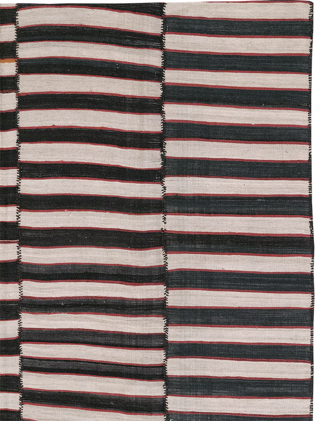 Vintage Persian Flatweave Kilim Room Size Carpet, No.24627 - Galerie Shabab