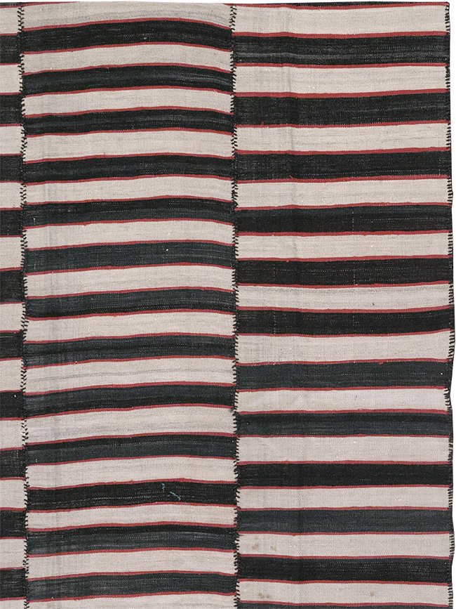 Vintage Persian Flatweave Kilim Room Size Carpet, No.24627 - Galerie Shabab