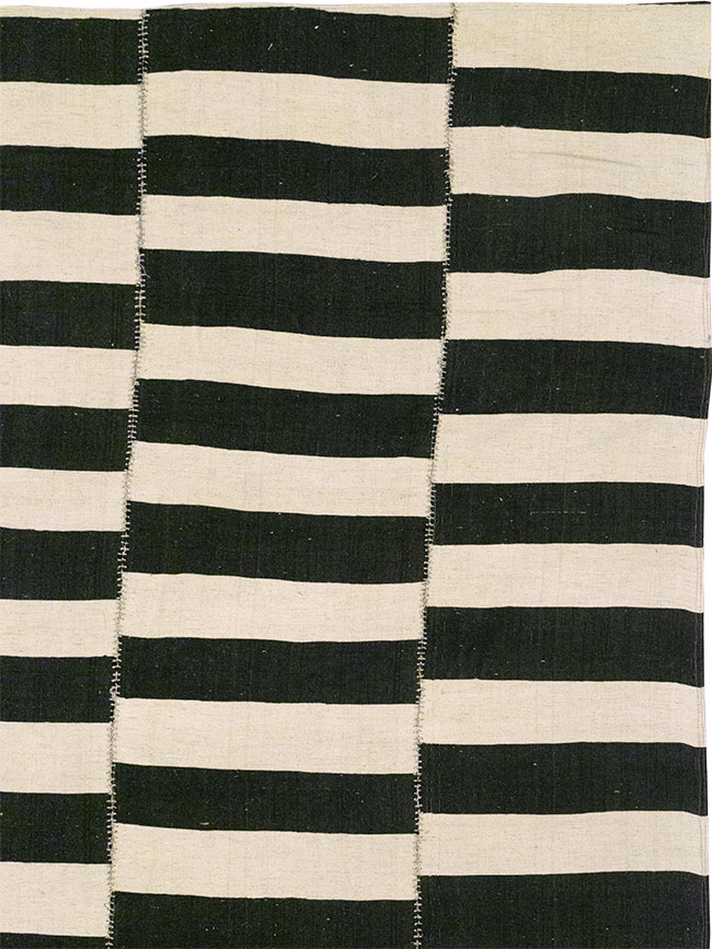 Modern Persian Flatweave Kilim Room Size Carpet, No.24628 - Galerie Shabab