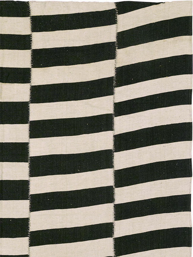 Modern Persian Flatweave Kilim Room Size Carpet, No.24628 - Galerie Shabab