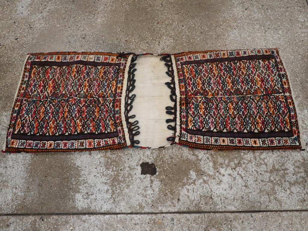 Vintage Persian Kurdish Saddlebag (Khorjin), No.24647 - Galerie Shabab