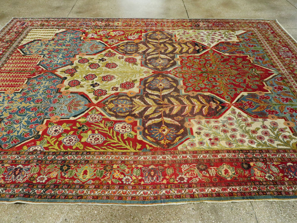 Antique Persian Tabriz Carpet, No.24681 - Galerie Shabab