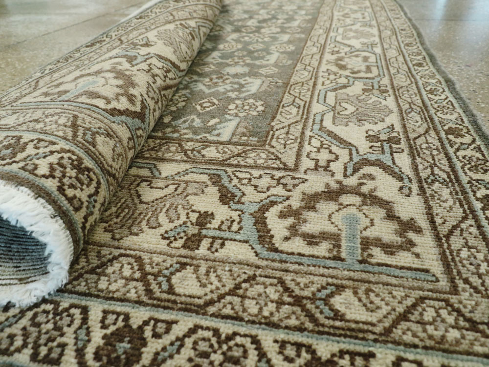 Vintage Persian Malayer Runner, No.24706 - Galerie Shabab
