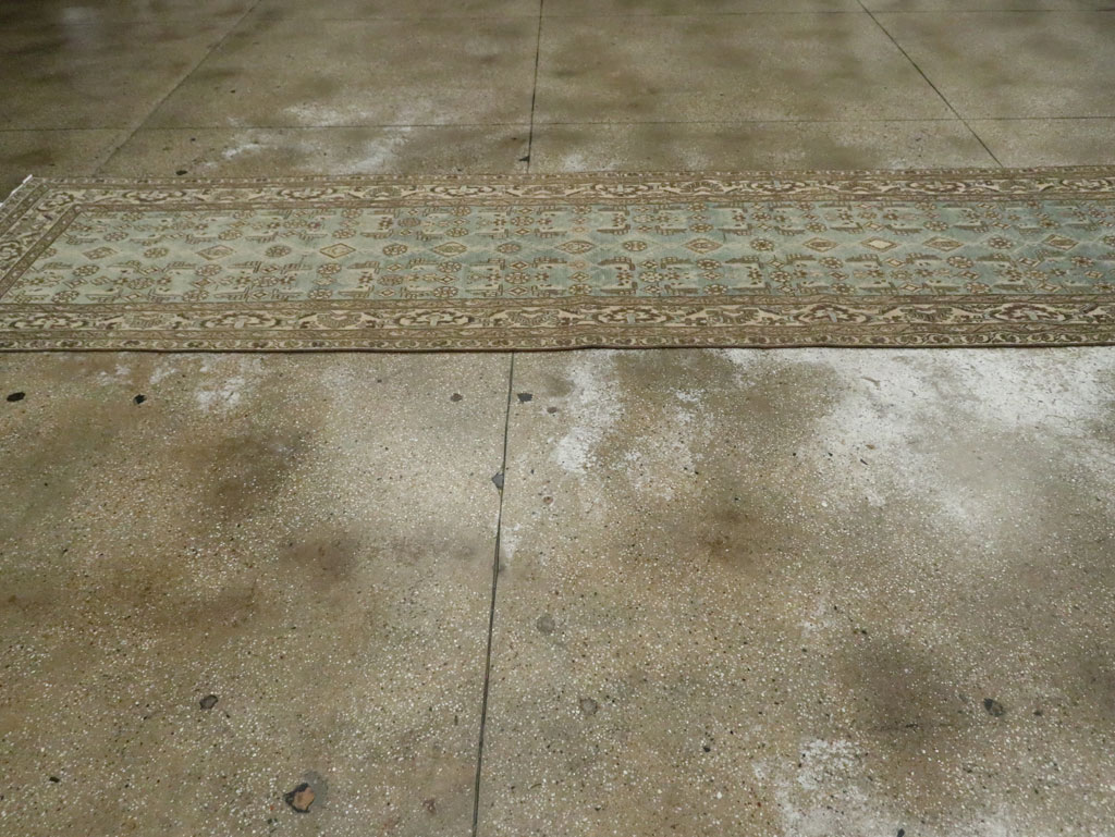 Vintage Persian Malayer Long Runner, No.24714 - Galerie Shabab