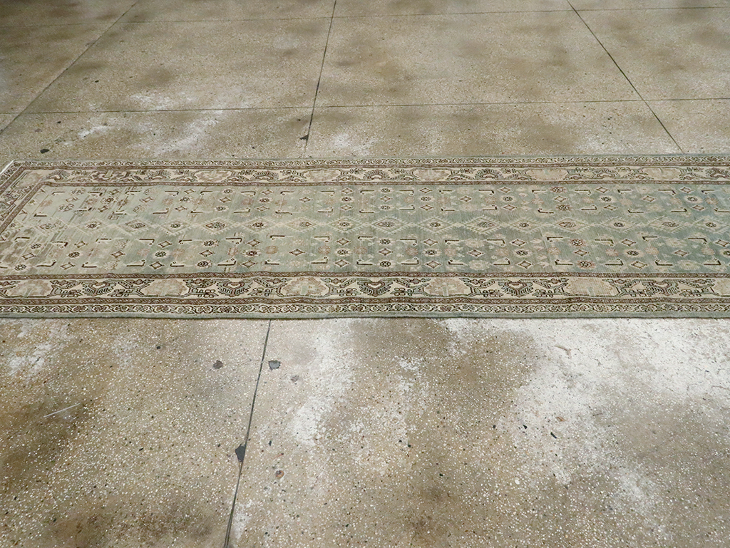 Vintage Persian Malayer Runner, No.24715 - Galerie Shabab