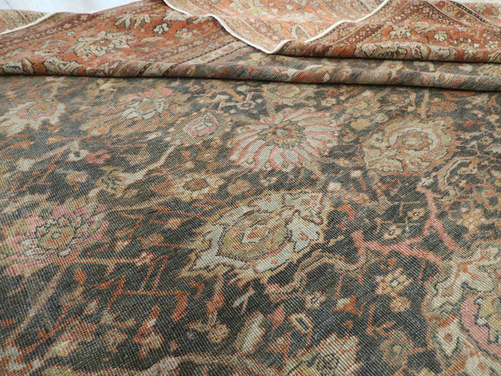 Antique Persian Sultanabad Carpet, No.24727 - Galerie Shabab