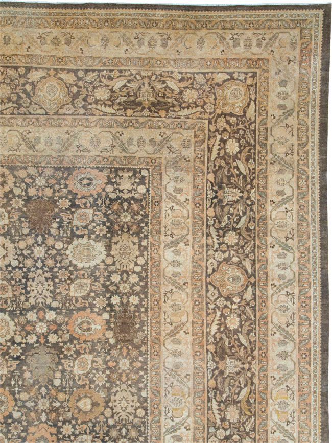 Antique Persian Tabriz Carpet, No.24729 - Galerie Shabab