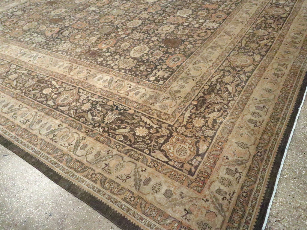 Antique Persian Tabriz Carpet, No.24729 - Galerie Shabab