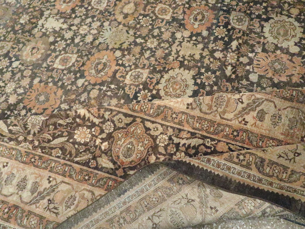 Antique Persian Tabriz Carpet, No.24729 - Galerie Shabab