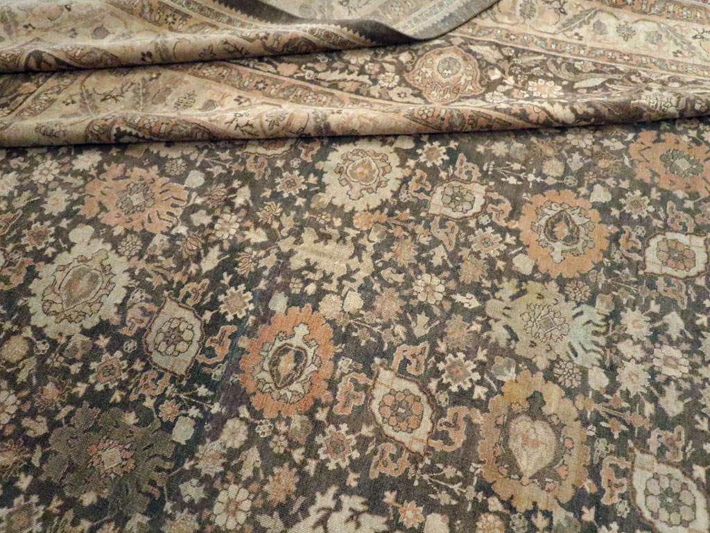 Antique Persian Tabriz Carpet, No.24729 - Galerie Shabab