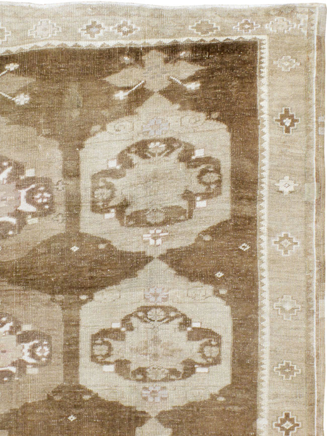 Vintage Turkish Anatolian Carpet, No.24730 - Galerie Shabab