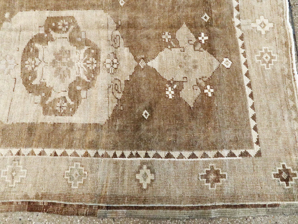 Vintage Turkish Anatolian Carpet, No.24730 - Galerie Shabab
