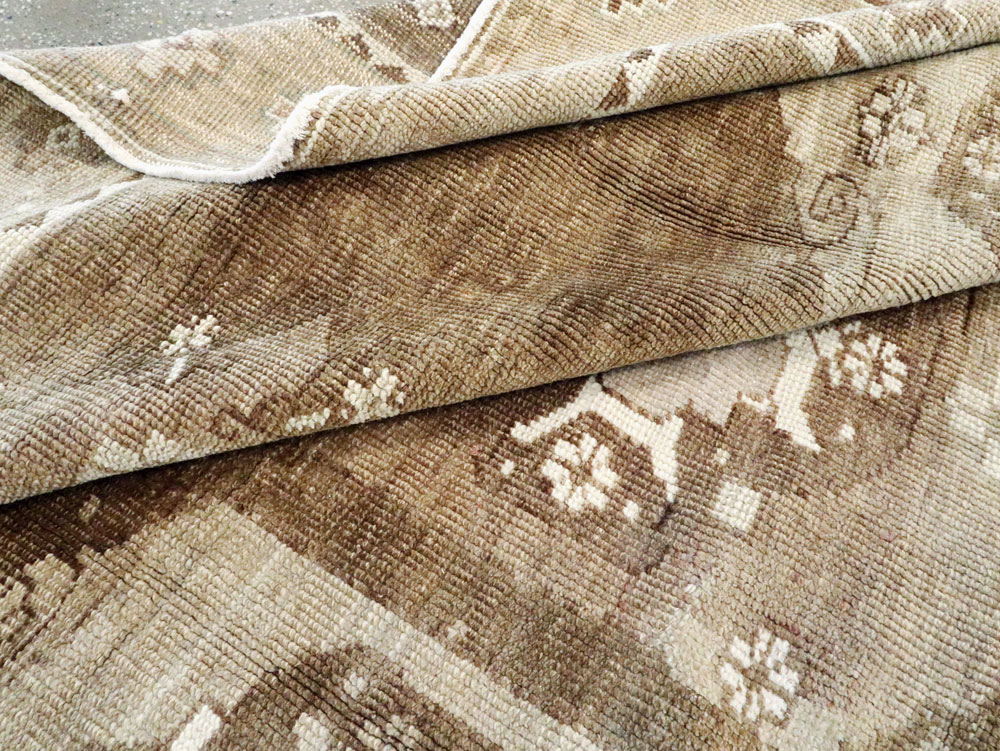 Vintage Turkish Anatolian Carpet, No.24730 - Galerie Shabab