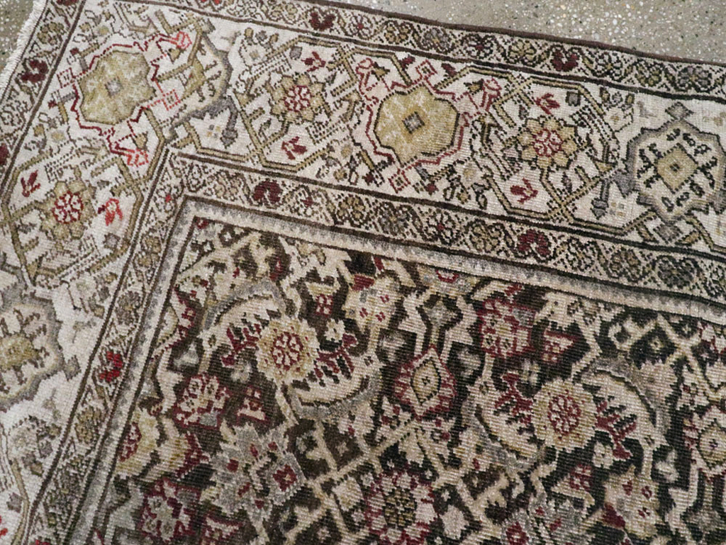 Antique Persian Malayer Gallery Carpet, No.24739 - Galerie Shabab