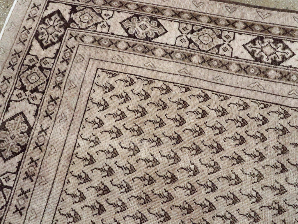 Vintage Persian Mahal Carpet, No.24740 - Galerie Shabab