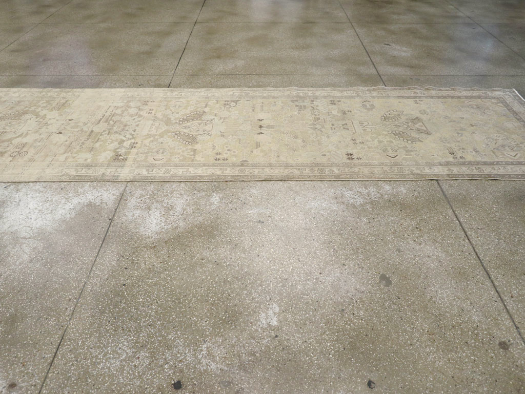 Vintage Persian Malayer Wide Gallery Runner, No.24754 - Galerie Shabab