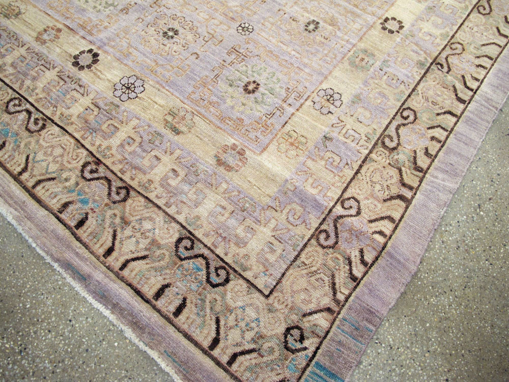 Vintage East Turkestan Khotan Carpet, No.24761 - Galerie Shabab