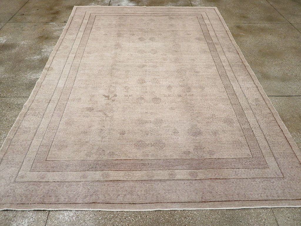 Vintage East Turkestan Khotan Carpet, No.24762 - Galerie Shabab