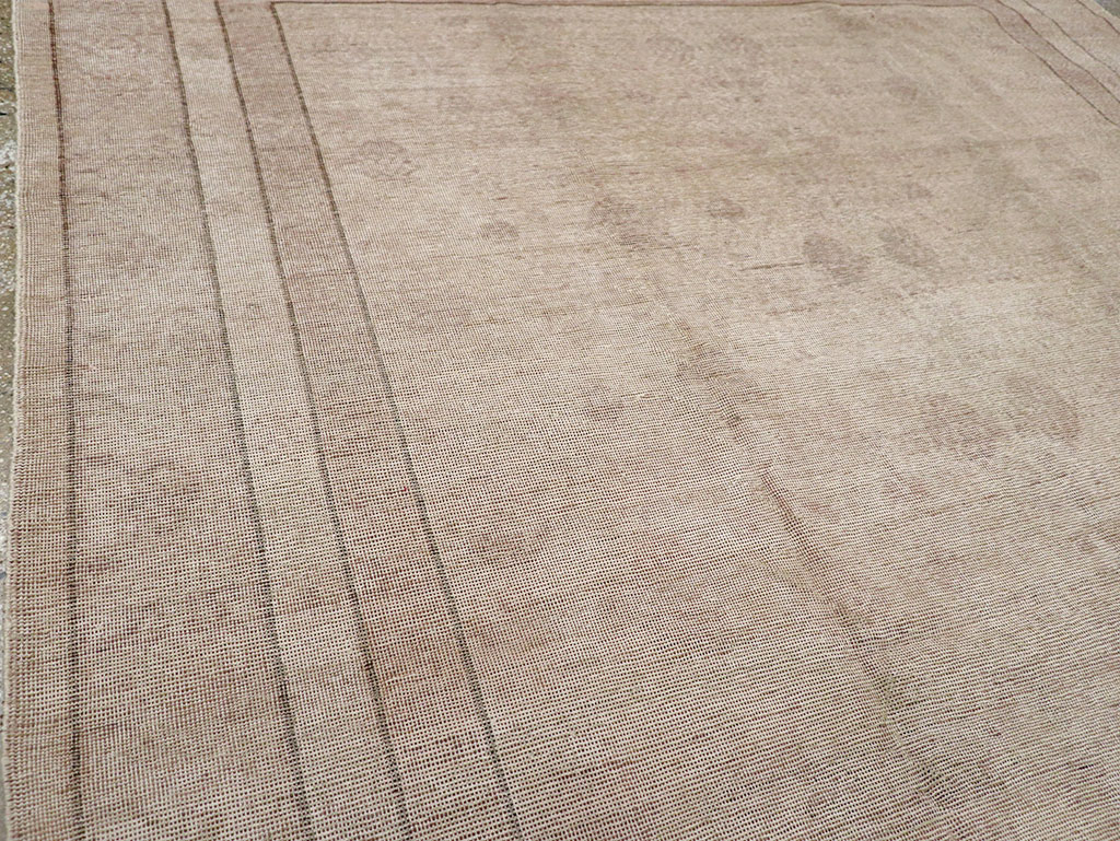 Vintage East Turkestan Khotan Carpet, No.24762 - Galerie Shabab