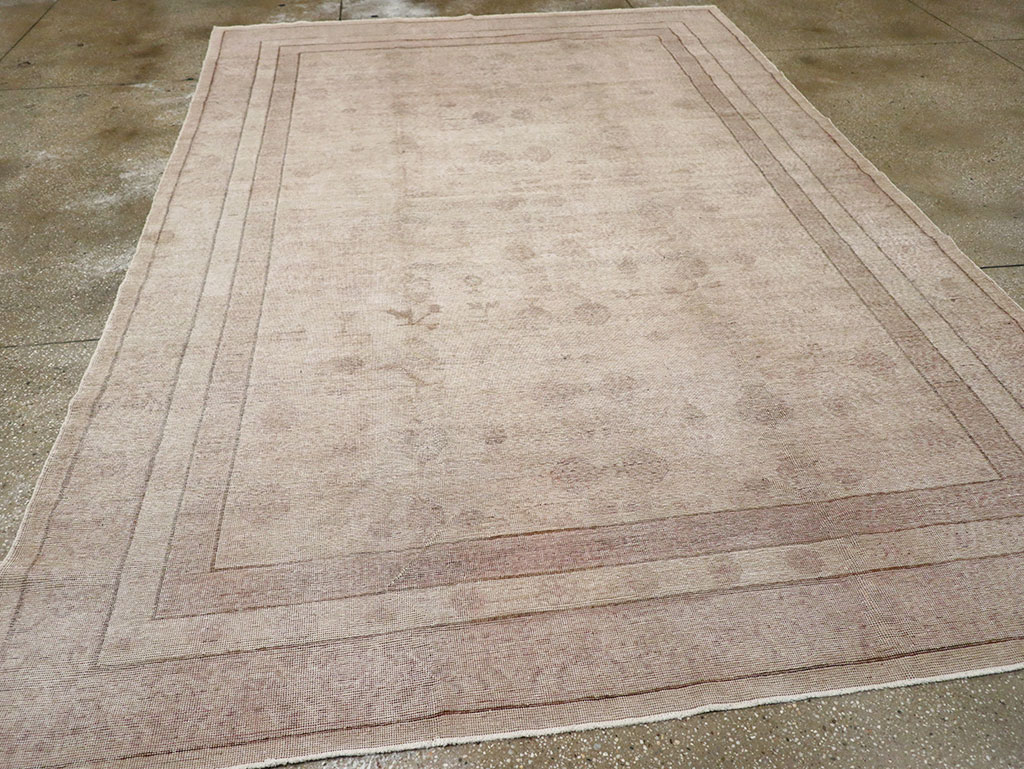 Vintage East Turkestan Khotan Carpet, No.24762 - Galerie Shabab