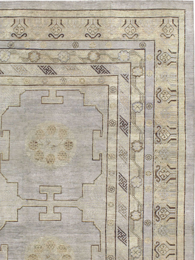 Vintage East Turkestan Khotan Carpet, No.24763 - Galerie Shabab