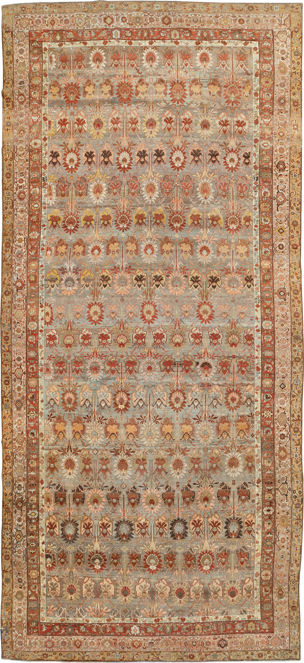 Antique Persian Bidjar Carpet, No.24788 - Galerie Shabab