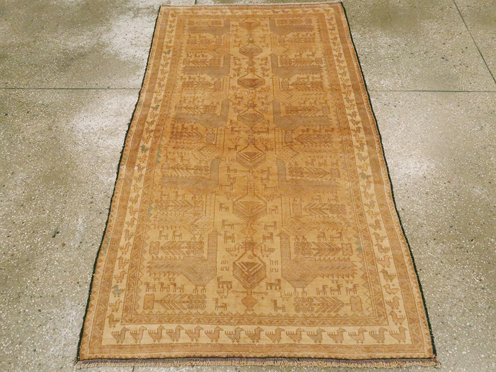 Vintage Persian Baluch Rug, No.24799 - Galerie Shabab