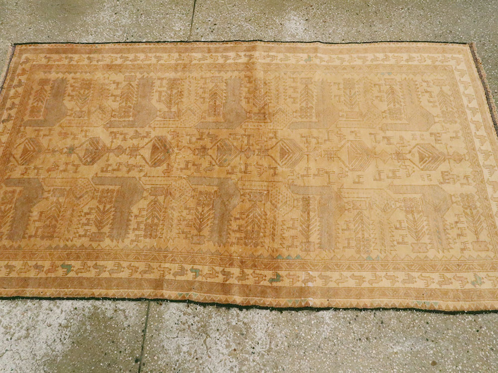 Vintage Persian Baluch Rug, No.24799 - Galerie Shabab