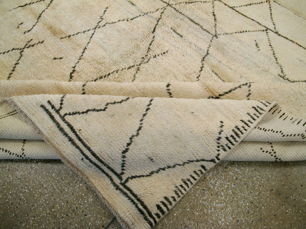 Vintage Moroccan Carpet, No.24803 - Galerie Shabab