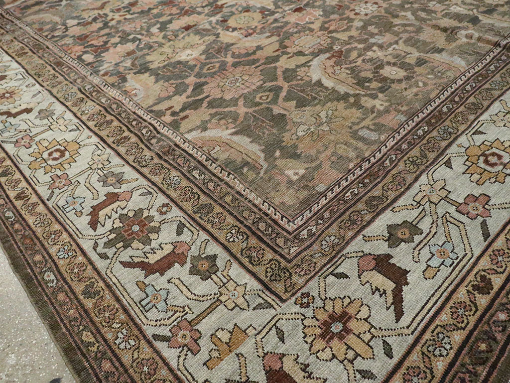 Antique Persian Mahal Oversize Carpet, No.24807 - Galerie Shabab