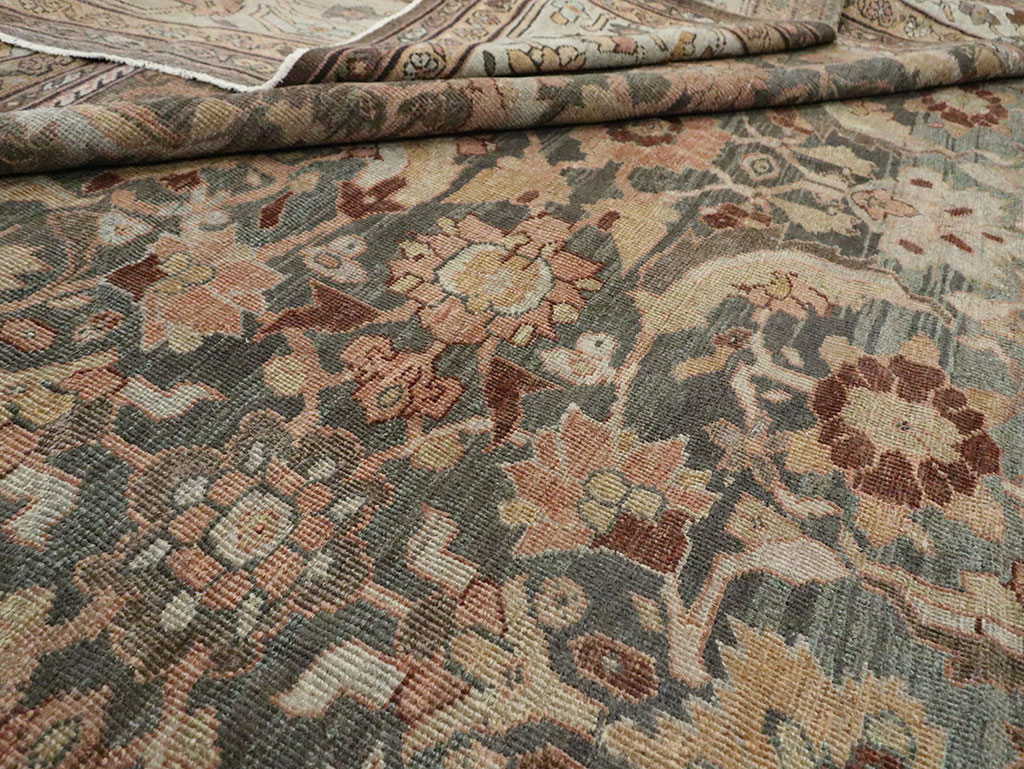 Antique Persian Mahal Oversize Carpet, No.24807 - Galerie Shabab