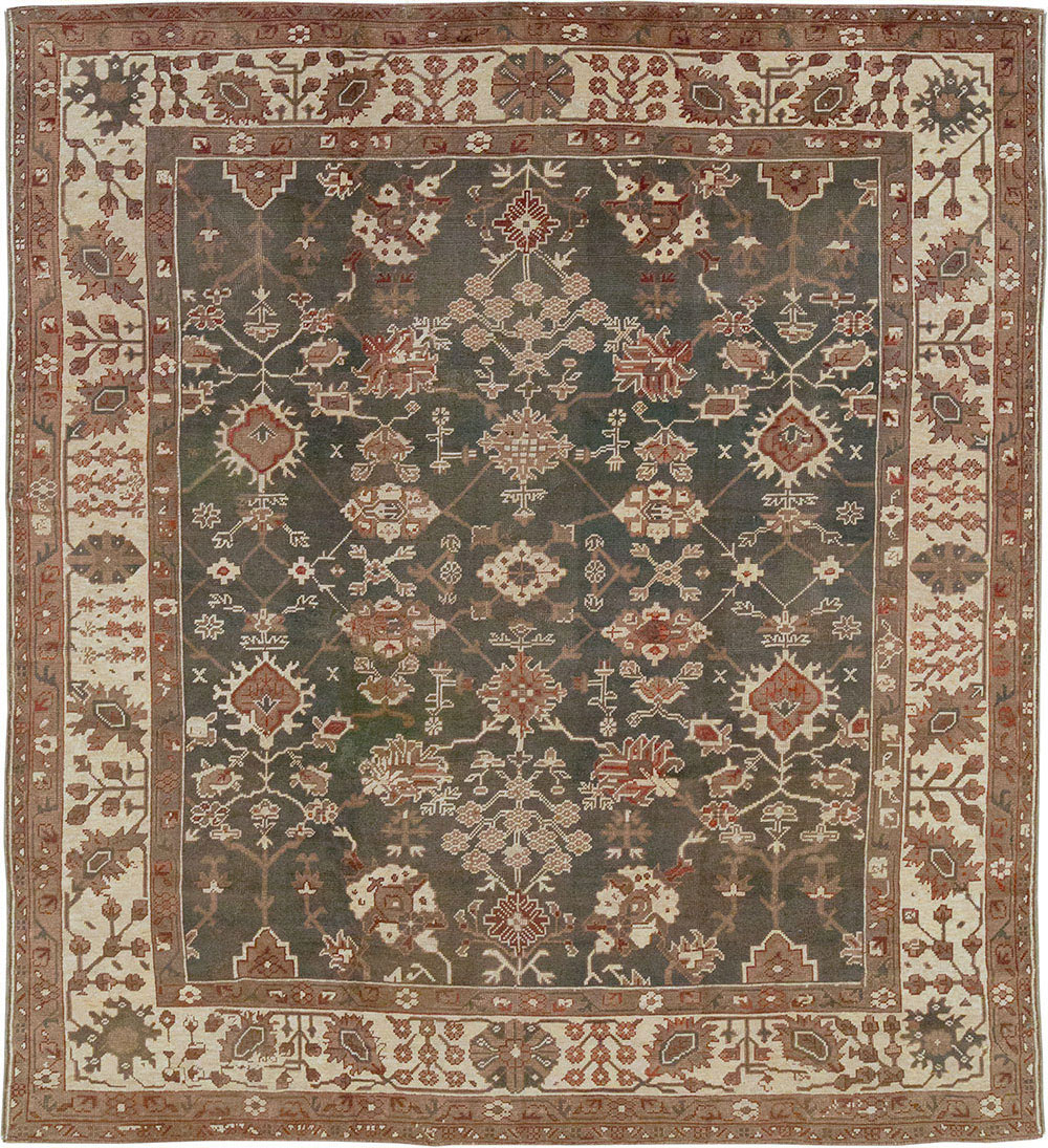 Antique Turkish Oushak Carpet, No.24821 - Galerie Shabab