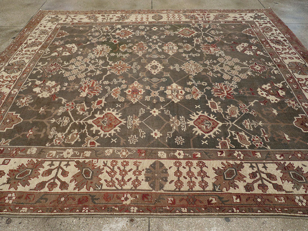 Antique Turkish Oushak Carpet, No.24821 - Galerie Shabab