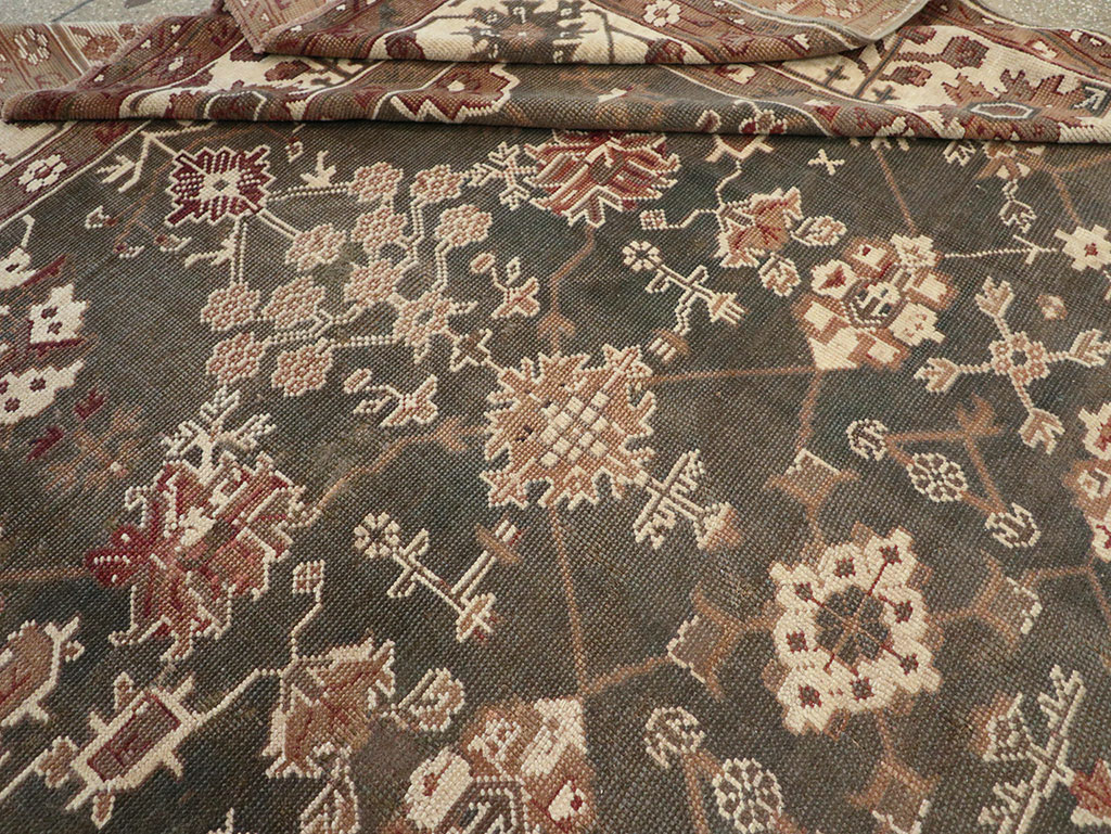 Antique Turkish Oushak Carpet, No.24821 - Galerie Shabab