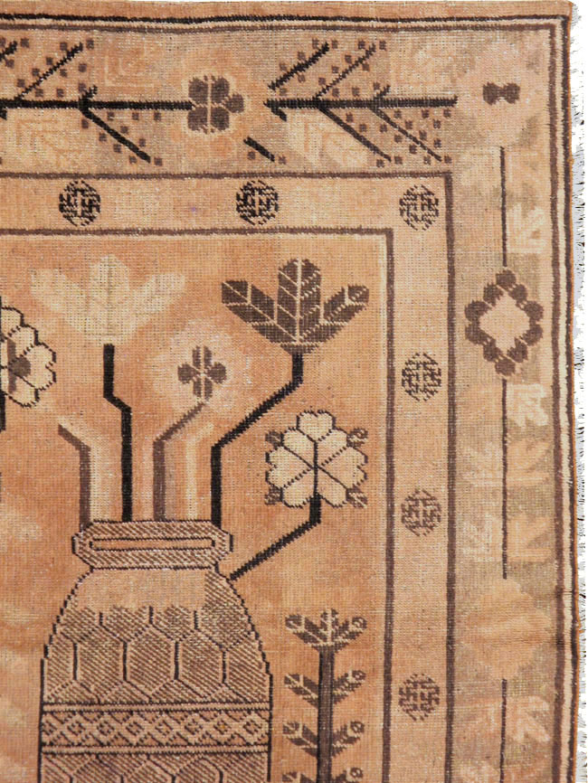 Vintage East Turkestan Khotan Carpet, No.24828 - Galerie Shabab