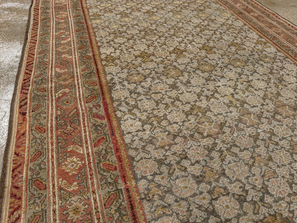 Antique Persian Malayer Gallery Carpet, No.24851 - Galerie Shabab
